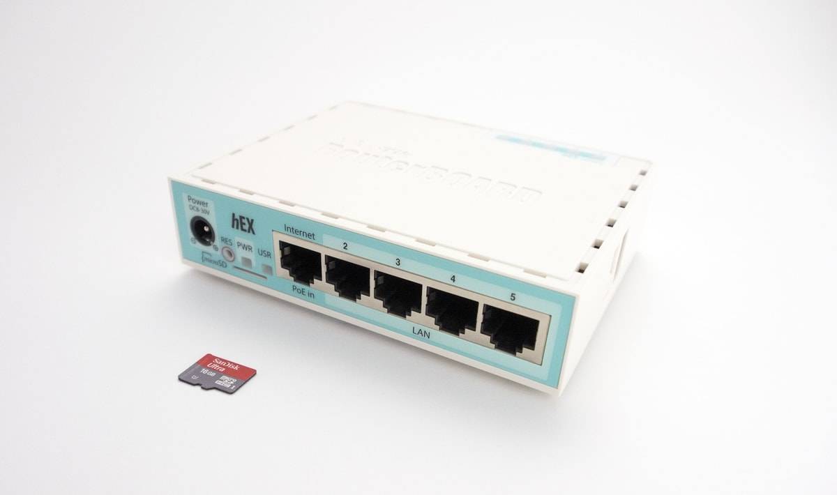 Mikrotik hex rb750gr3