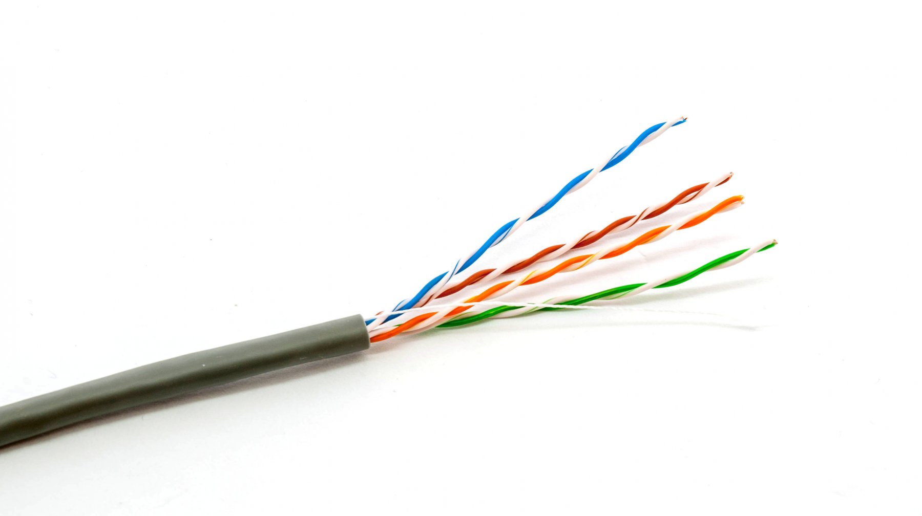 Фото № 1 кабеля Dialan UTP 5e 4x2x0.48 Cu внутр. (медь) 100м (100МГц) .