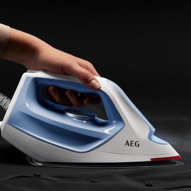 Зображення 3 Праска AEG Delicate 7000 Denim ST7-1-2DB Blue