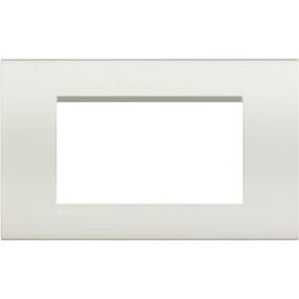 Зображення  Рамка для вимикача та розетки Bticino LivingLight LNA4804BI White чотирьохмістна