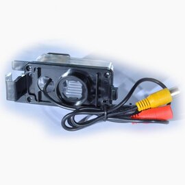 Изображение 3 Камера для авто IL Trade 9547 на 480 ТВЛ