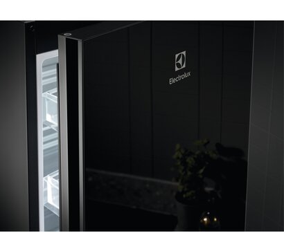 Изображение 3 Холодильник Electrolux LNT7ME36K2