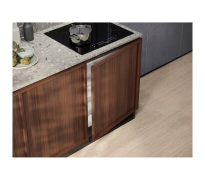 Изображение 2 Холодильник Electrolux LXB2AE82S