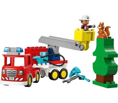 Зображення 2 Конструктор Lego Duplo Town Пожарная машина со шлангом и пожарным (10473)