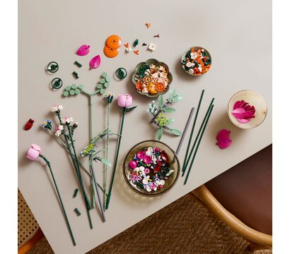 Зображення 3 Конструктор Lego Botanicals Милый розовый букет цветов (10342)