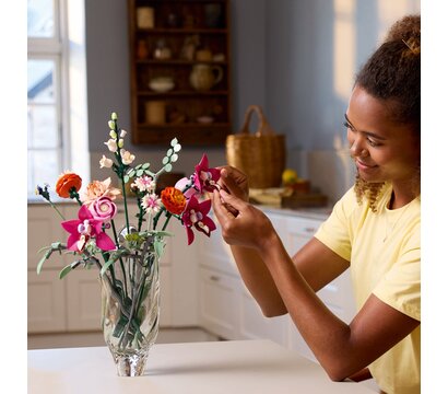 Зображення 4 Конструктор Lego Botanicals Милый розовый букет цветов (10342)