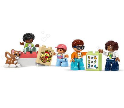 Изображение 4 Конструктор Lego Duplo Town Большое интерактивное общественное влечение (10428)
