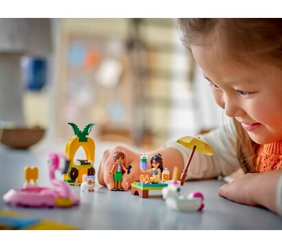 Зображення 4 Конструктор Lego Friends Вечеринка единорога и фламинго у бассейна (42658)