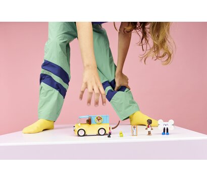 Изображение 5 Конструктор Lego Friends Фургон с аксессуарами для питомцев (42678)