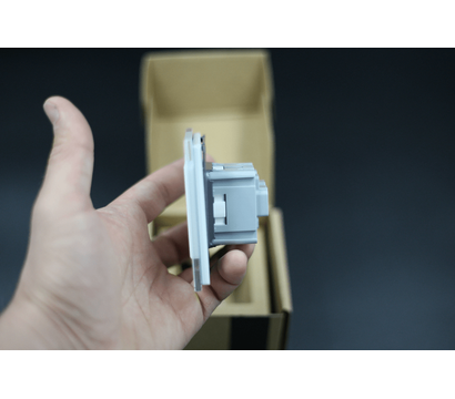 Зображення 5 Розетка Livolo VL-C7C1EU-11 White glass з шторками