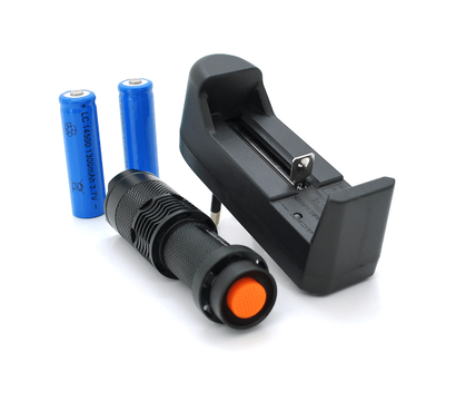 Зображення 2 Тактичний ліхтар Voltronic KM-82, Zoom