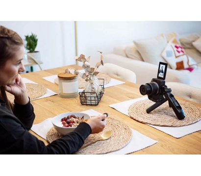 Зображення 7 Фотоапарат Canon EOS R50 + RF-S 18-45 IS STM + RF-S 55-210 IS STM Black - 5811C034
