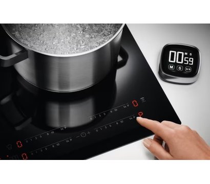 Зображення 11 Варильна поверхня Electrolux EIS62443